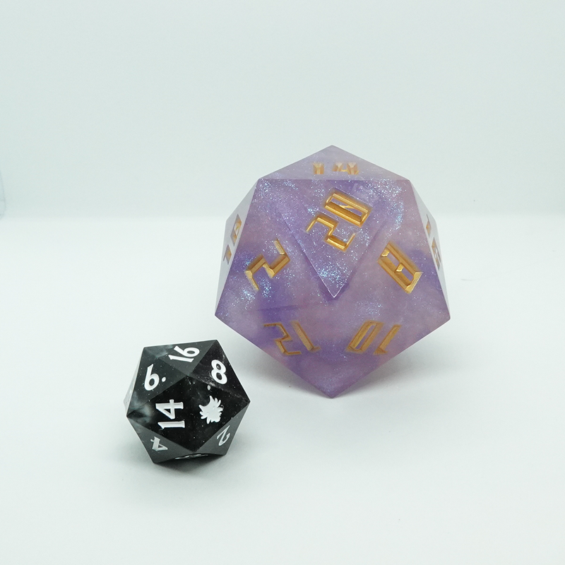 'Colossal Quartz' Dragon Sized D20