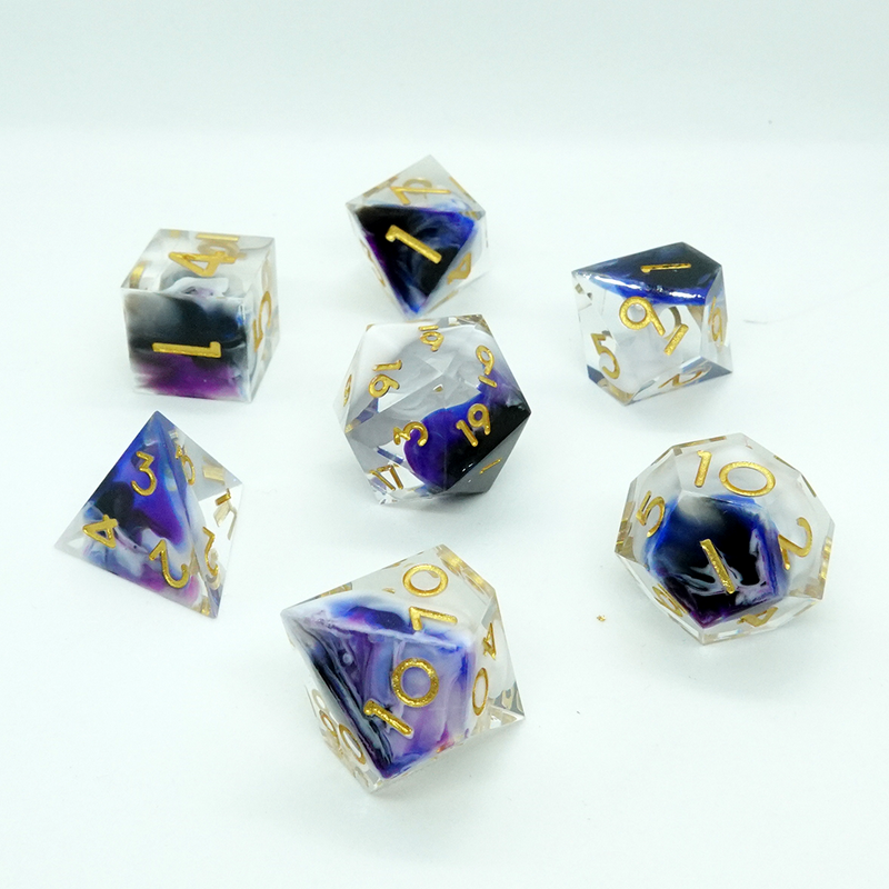 'Purple Watercolour' Sharp Resin Dice Set