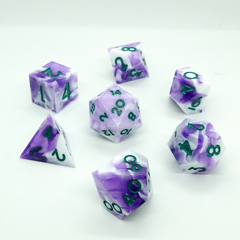 'Violette' Sharp Resin Dice Set